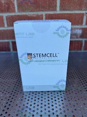2 Boxes of – Stemcell Technologies 27250 Reversible Strainer, Large 37 µm