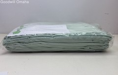 Lot of 50 Hanes Long Sleeve Hospital Gowns Size XL, 2X, 3X NEW!!! OPEN BOX!!!