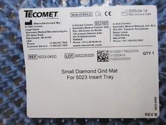 SMALL DIAMOND GRID SILICONE MAT 8-2/5″ x 9-1/10″ Aspen/Symmetry Surgical Riley