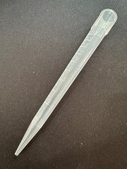 BAG of 100 10mL Bulk Pipette Tips, open box