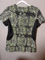 Kinziee Healing Hands Scrub Top Women’s M Green Black White Speckle V-Neck Zip