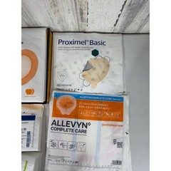 Large Wound Care Medical Supply Lot Mixed Sizes White Sterile Bandage Dressing
