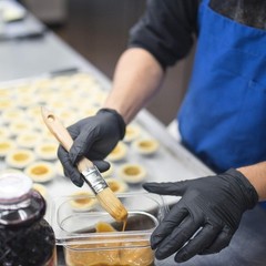 Lightweight Black Nitrile Gloves, 3 Mil, Powder-Free, Ideal for Food & Cleaning