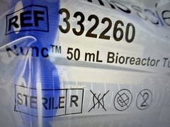 Thermo Scientific 332260, Nunc™ bioreactor tubes, 90/case, Sterile,05-2027
