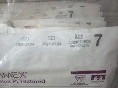 Gammex NovaPlus Non-Latex PI Textured Surgical Gloves 22 Pair Size: 7 *See Date*