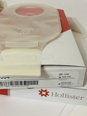 Hollister 18004 New Image 2-Pc Ostomy Pouches 2-3/4″ 1BX/10EA Exp2030/10 FRESH