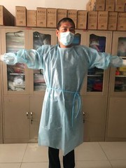 Disposable Isolation gowns universal size none woven cloth (pack of 20)