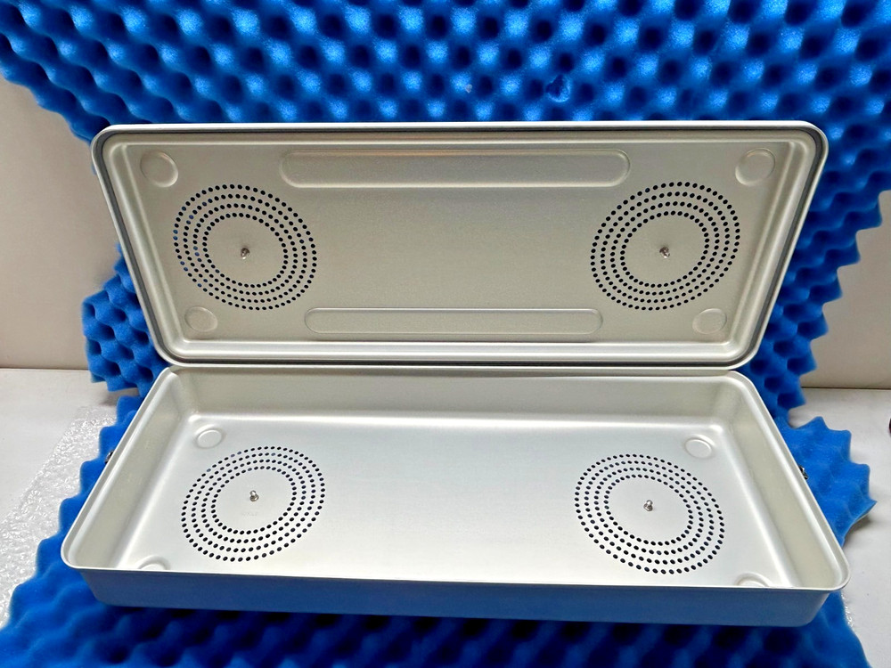 CASE MEDICAL STERITITE SOLID BOTTOM STERILIZATION CONTAINER SC04LG 27″ x 11″ x4″