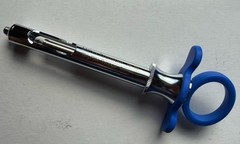 Miltex Integra 76-40 Cook-Waite GripRite Metric Aspirating Syringe Petite Blue