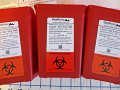 Lot 5 NEW Red Sharps Containers: 1 2-Gallon+ 4 1-Quart/Oakridge & Prevent Brands
