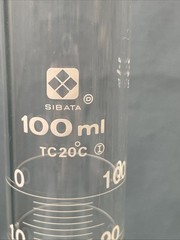 Vintage Sibata 100ml Lab Glass Graduated Cylinder With Spout TC20C Taiwan 57