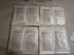 200 PAIRS TechNiGlove STERILE NITRILE CLEANROOM TEXTURED GLOVES MED 2020 EXPIR