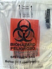BIOHAZARD BAGS – 100/Bag – 6×9 ECONO-ZIP SPECIMEN TRANSPORT – CLEAR By MINIGRIP.