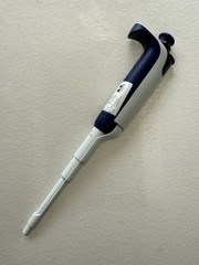 Rainin L-1000 XLS Pipet Lite ~ LTS 100-1000ul LTS ~ Single Channel ~ Calibrated