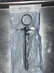 Miltex 07-91 Dental Aspirating Syringe 1.8cc Cook-Waite Metal Wings Used