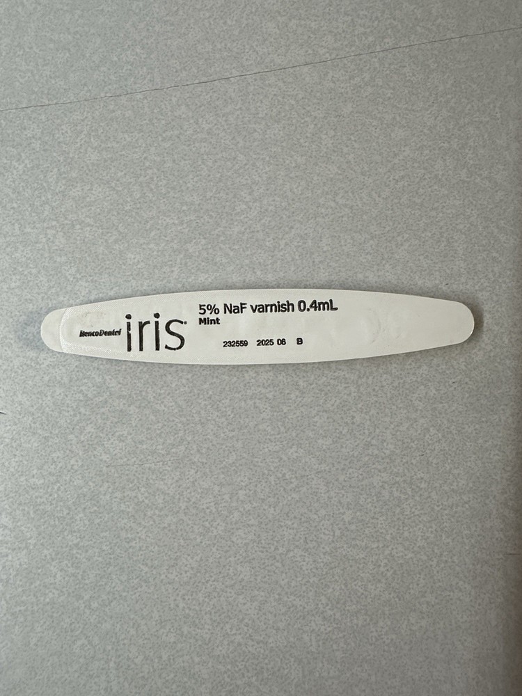 Benco Dental IRIS White-to-Clear 5% NaF Varnish NWT