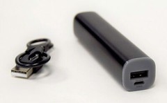NEW Insignia 2600mAh External Portable Compact Battery Charger w/Micro USB Cable