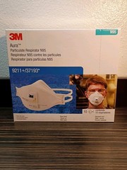 1 Box of 10 Each 3M 9211+/37193 Valved Aura N95 Particulate Respirator