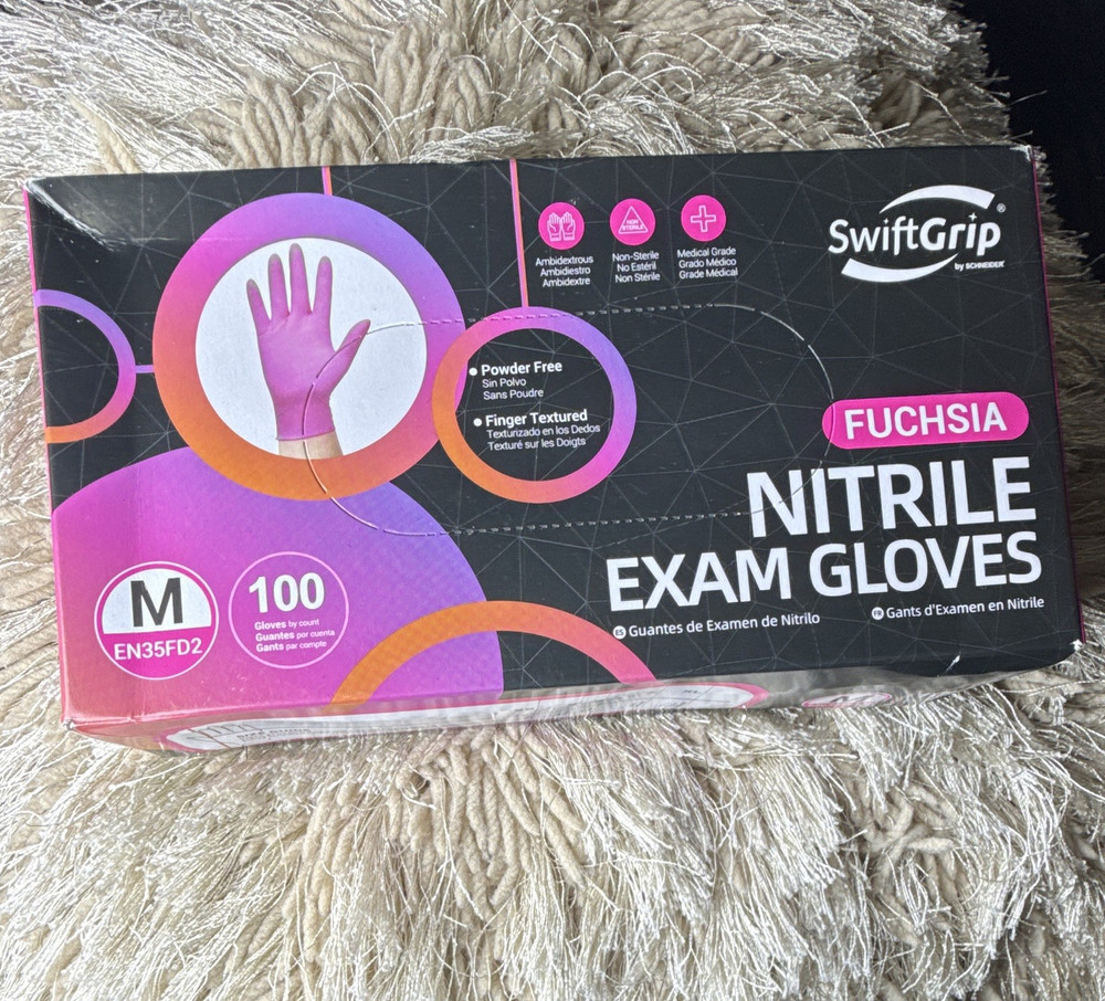 SwiftGrip Fuchsia Nitrile Exam Gloves Powder-Free Medium 100 Ct EN35FD2