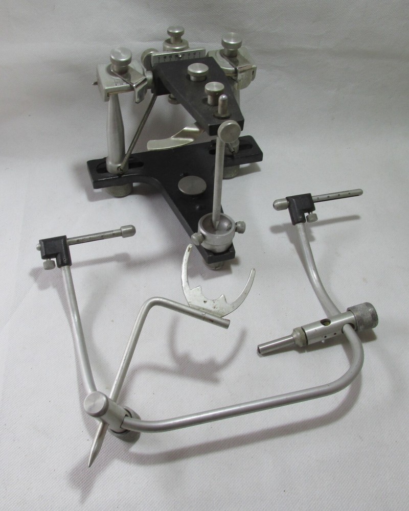 NICE USED SEMI ADJUSTABLE SPECIAL DENTAL ARTICULATOR “ESCUDO” MADE IN ARGENTINA