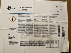 25kg 6.5 DSM GALLON Niacinamide USP-EP BB 7/2027 POWDER