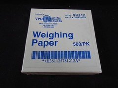 VWR Disposable 3 x 3” Laboratory Lightweight Weighing Paper (Pack of 500)