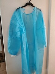 Disposable Isolation gowns universal size none woven cloth (pack of 20)