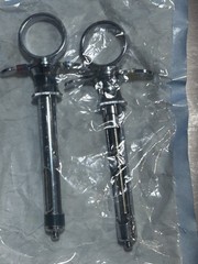 Miltex 07-91 Dental Aspirating Syringe 1.8cc and Cook-Waite Metal Wings Used