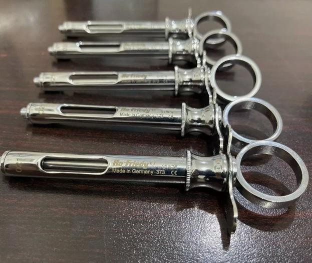 Lot of 5 PC hu-friedy aspirting syringe SYRCW C-W Style 1.8ml