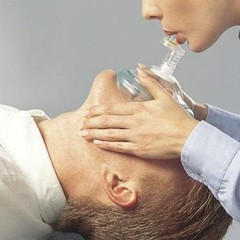 Ergonomic First Aid CPR Mask with One-Way Valve – Lightweight & Travel-Friendly
