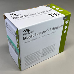 MOLNLYCKE Biogel Latex Surgical Indicator Underglove SZ 7.5 Green 50 Pairs 31275
