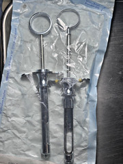 Miltex 07-91 Dental Aspirating Syringe 1.8cc and Cook-Waite Metal Wings Used