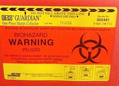 One BD Disposable Sharps Collector Extra Large 5 Gallon 305491 Red
