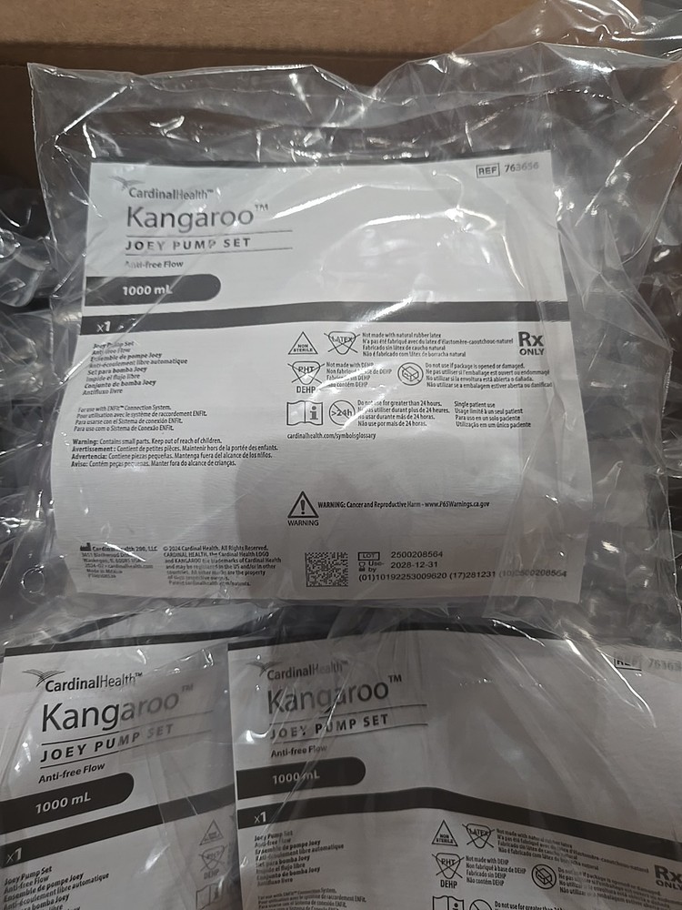 Lot of 30 Kangaroo Joey Pump Set Bag ( 1000mL Ref 763656 – Expiration 12/31/2028