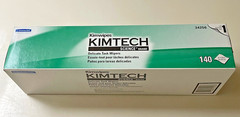 Kimtech 34256 White 1-Ply Kimwipes Delicate Task Wipers – 140/BX