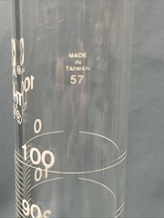 Vintage Sibata 100ml Lab Glass Graduated Cylinder With Spout TC20C Taiwan 57
