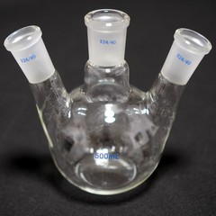 Laboratory glass flat bottom boiling flask 3-neck 24/40 joints 3000 ml, 2000 ml